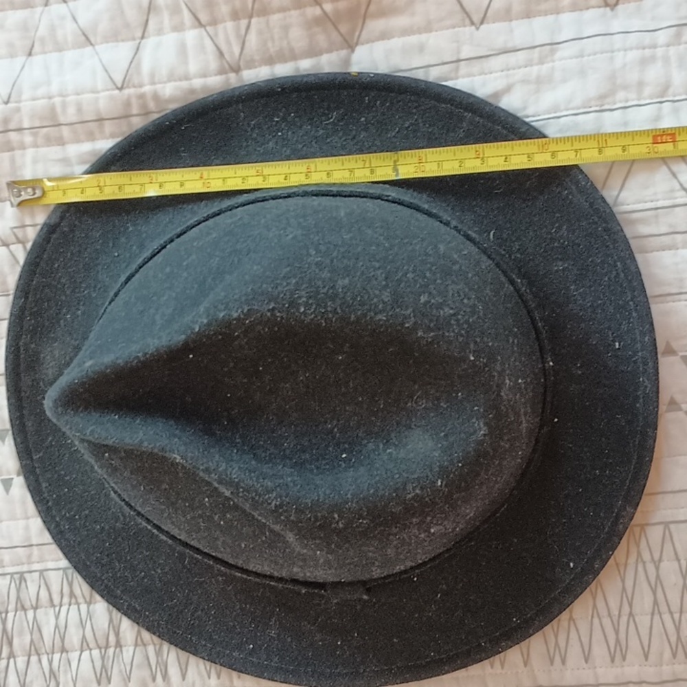 Wool hat - Picture 5 of 8